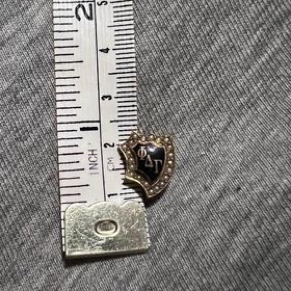 Vintage Phi Delta Gamma Fraternity Pin with pearls - Picture 2 of 5